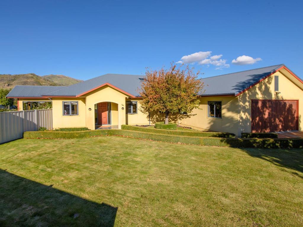 Kawarau Bay View - Cromwell Holiday Home Exteriör bild